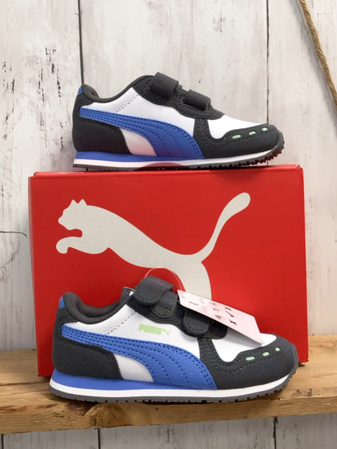 neu Puma  Schuhe  Gr. 26  grau lila weiß 