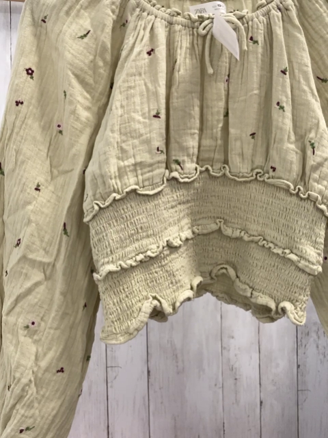 Zara  Bluse  Gr. 158  mint Struktur gestickte Blumen 