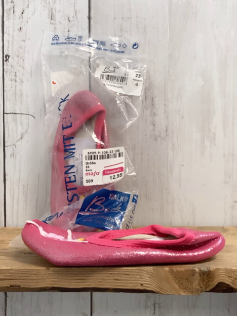neu  Gymnastikschuhe  Gr. 23  rosa glänzend Ballerina NP 12,95 €