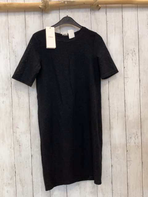 neu S´ Oliver  Kleid  Gr. 152  schwarz Struktur NP 35,99 € 