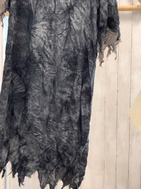   Karnevalkostüm Gr. 140  grau schwarzes Gewand 