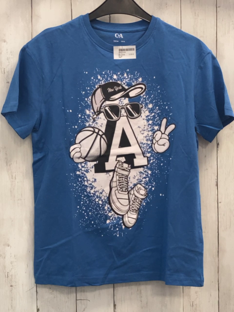   T-Shirt  Gr. 158  hellblau "A"mit Kappe Ball weißes Händen