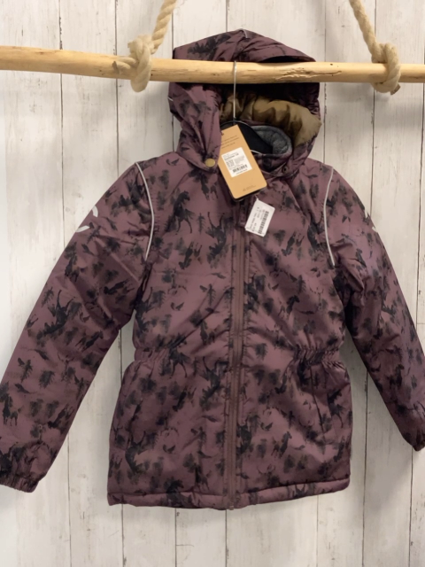 neu Mikk-line  Winterjacke  Gr. 128  aubergine schwarz grauer Druck mit Waldtieren und Tannen NP 89,95 