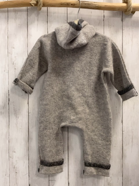 Gipfelsport  Walkoverall Gr. 74  hellgrau dunkelgrauer Bund Kapuze 100 % Schurwolle 