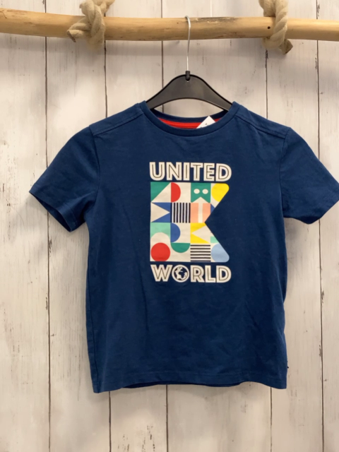 Okaidi T-Shirt Gr. 104  blau weiß bunter Druck