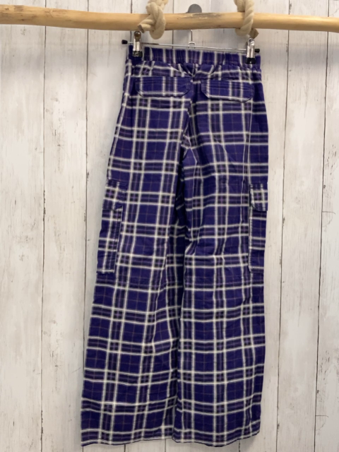 H&M  Hose  Gr. 140  lila gau hellgrau kariert Gummizugbund 