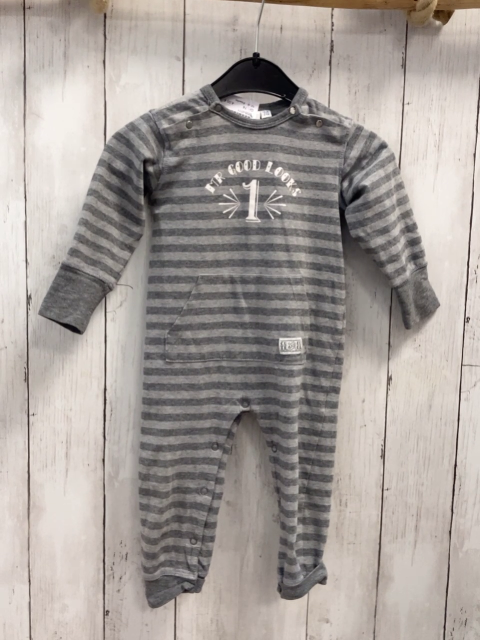 Feetje  Schlafanzug  Gr. 74  grau hellgraue Streifen weiße Schrift 