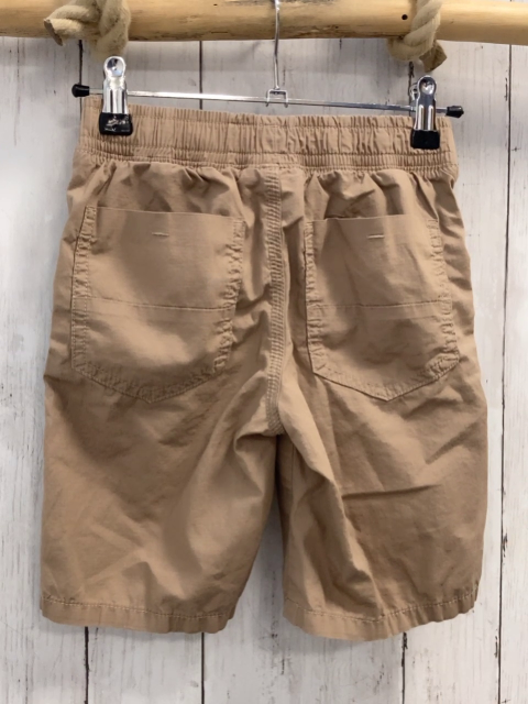  Shorts Gr. 122  beige schwarze Kordel