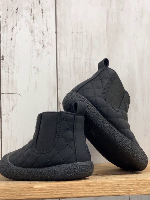 neu  Boots  Gr. 17  schwarz Gesteppt 