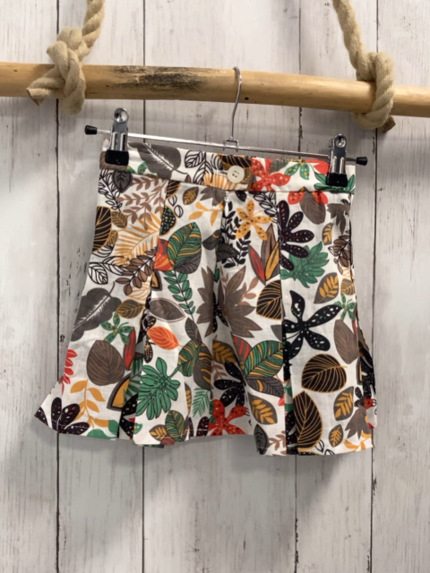   Rock Gr. 128  weiß bunte Blätter 