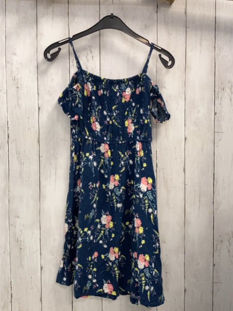 YFK Kleid  Gr. 128  blau Blumen gesmoktes Oberteil 