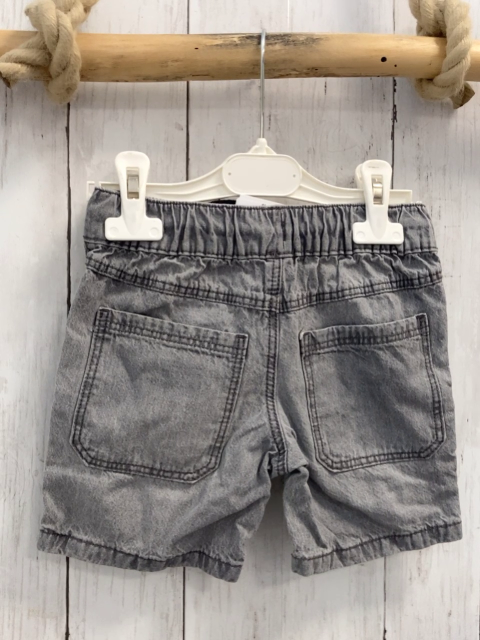  Shorts  Gr. 98  grau Jeans schwarze Kordel