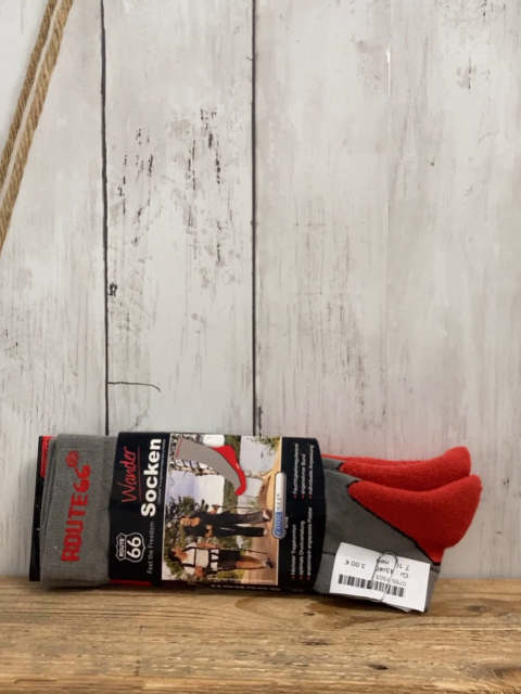 neu  Socken  Gr. 43/46  rot grau 