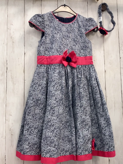 2tlg  Kleid + Stirnband Gr. 134 blau weiße Stickerei pink Gürtelband + Bund Schleife 