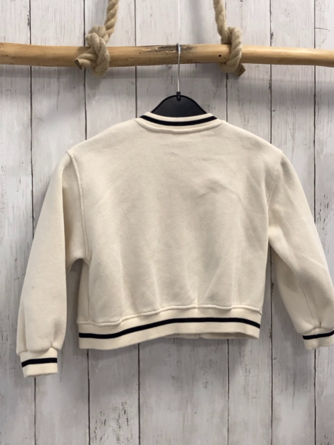 Zara  Sweatjacke  Gr. 116  creme schwarzer Bund schwarze Schrift 