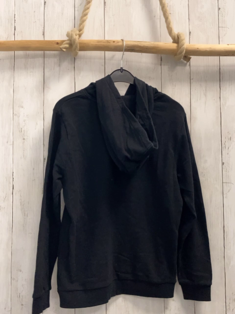 Kiabi Pullover Gr. 146  schwarz weißer Totenkopf + Schrift