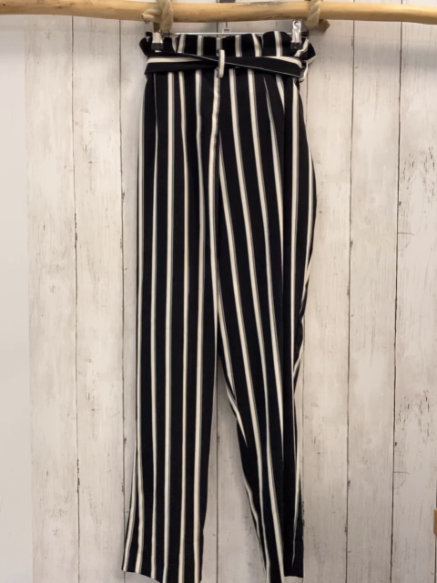 neu H&M Hose Gr. 44  schwarz weiß grün Streifen Gürtelband NP 19,99€