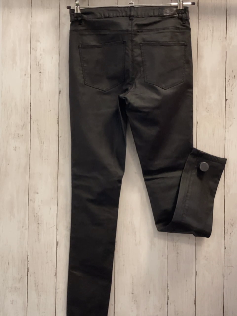 Only  Hose  Gr. 32  schwarz lederoptik 