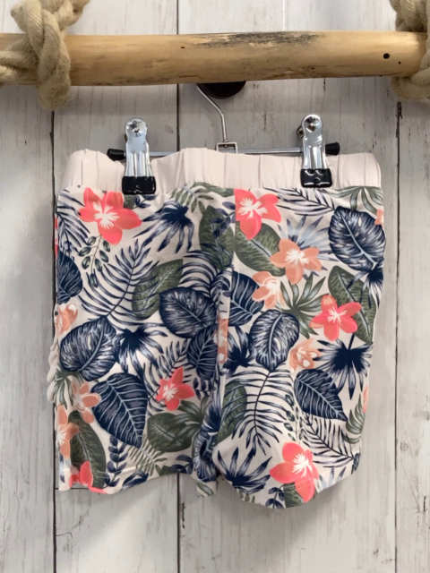 Name it  Shorts  Gr. 92  weiß bunte Blätter + Blüten 