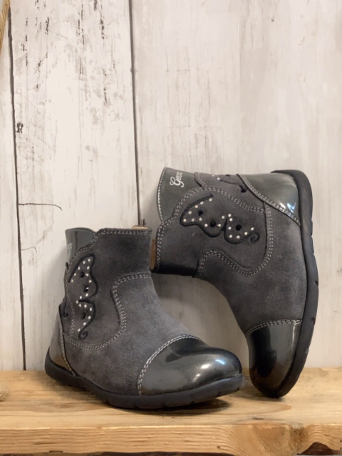 Geox  Boots  Gr. 23  grau mit glänzender Kappe + Ferse 