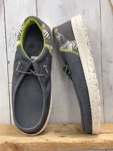 neu Venice  Schuhe  Gr. 41  grau mit weiß mit grauen Blättern hellgüne Nähte weiße Sohle 