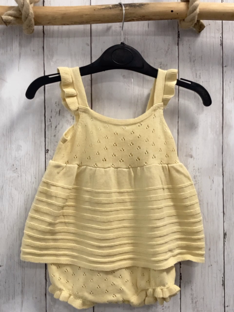 Stitch & Bean  Playsuit Gr. 74  gelb Strick mit Rippen + Lochmuster 