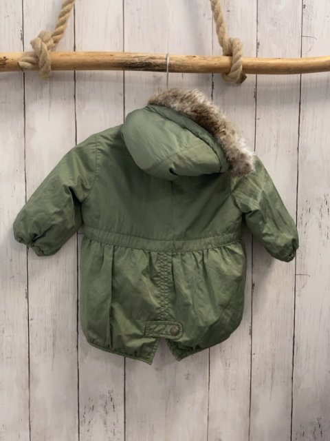 H&M  Winterjacke  Gr. 74  iwi Kapuze mit abtrennbarem Fellbund 
