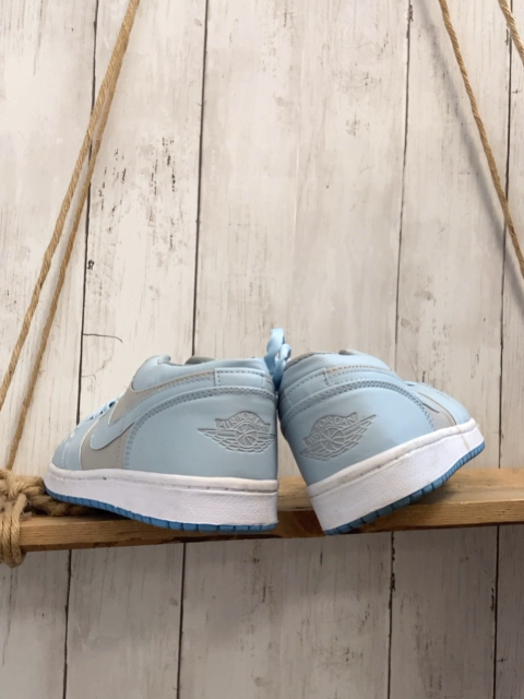 Nike Schuhe Gr. 39  hellblau grau