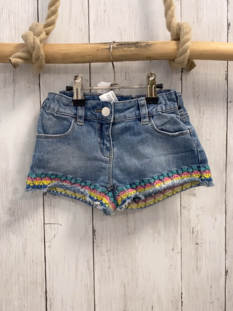   Shorts  Gr. 104  blau Jeans bunter Saum mit Herzen 