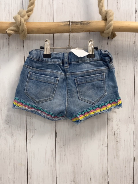   Shorts  Gr. 104  blau Jeans bunter Saum mit Herzen 