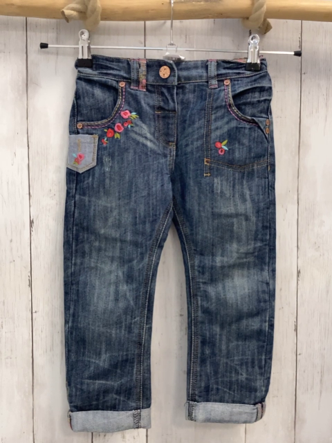 Next  Hose  Gr. 104  blau Jeans bestickt Umschlag 
