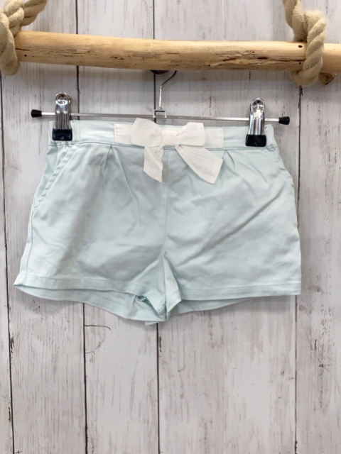  Shorts Gr. 104  hellblau weiße Schleife