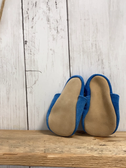   Hausschuhe Gr. 16/17  blau hellbrauner Bärenkopf 