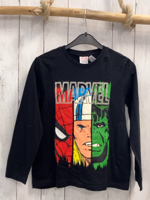 Marvel  Langarmshirt  Gr. 134  schwarz Marvelbild weiße Schrift 