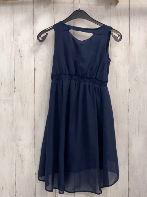   Kleid  Gr. 128  blau Ausschnitt mit silber bronze Steinen 