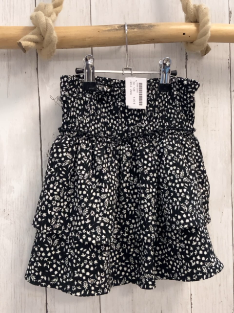Zara  Rock Gr. 128  schwarz Struktur Rüschen weiß Blumen+ Blätter 