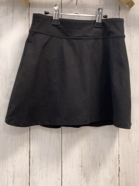 H&M  Sportrock Gr. 122  schwarz mit Innenshorts 