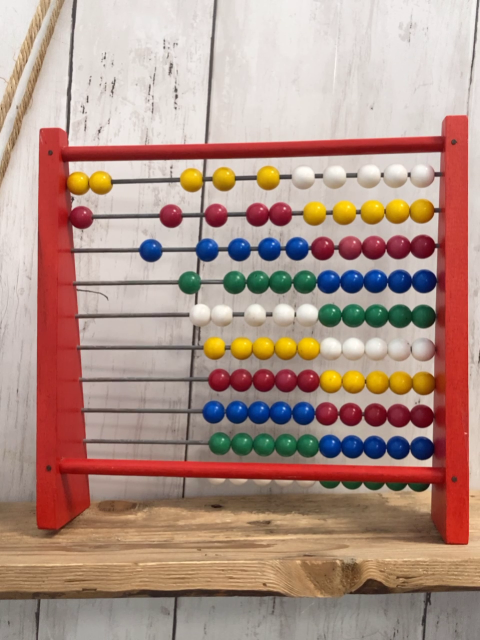 Holzspielzeug  Abakus mit rotem Rahmen