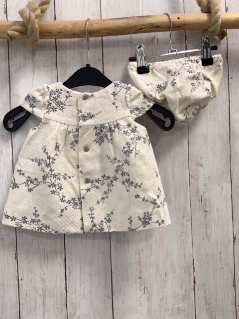 2tlg Zara  Kleid + Höschen  Gr. 62  weiß Struktur Blumen 