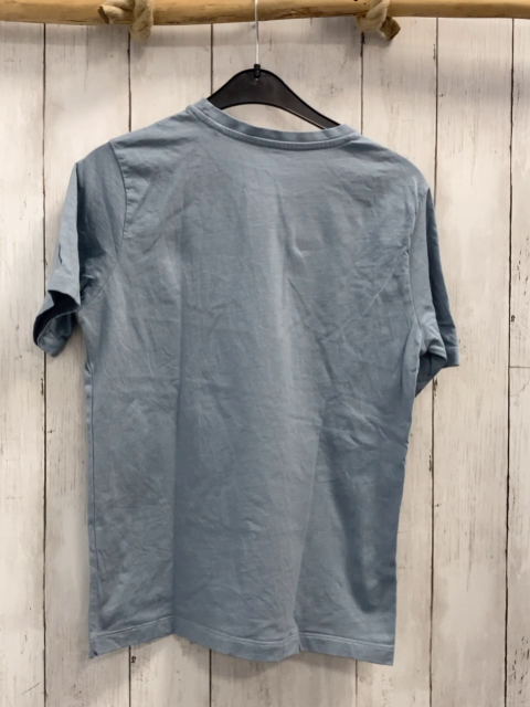   T-Shirt  Gr. 134/140  hellblau Schrift 