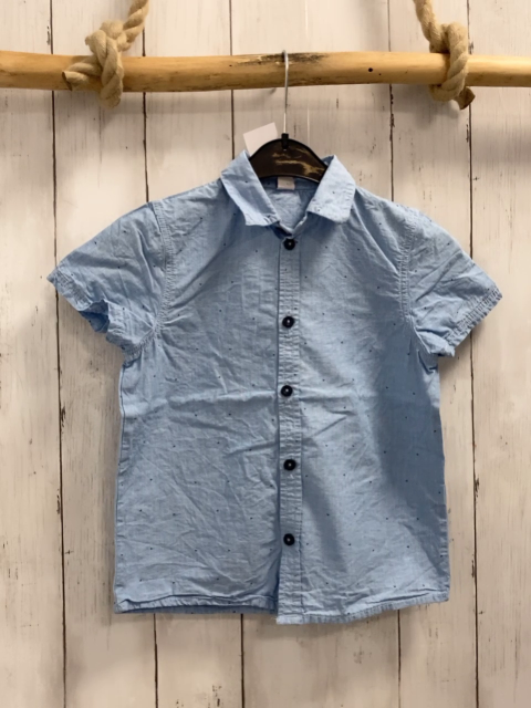  Sommerhemd  Gr. 116  hellblau graue Dreiecke 