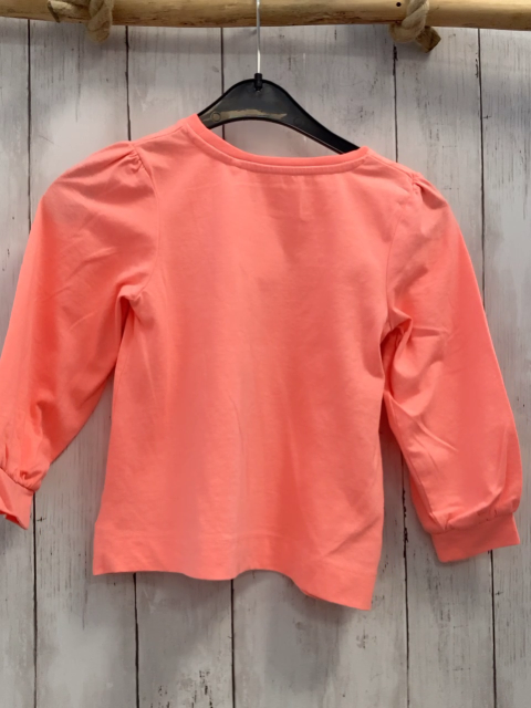   Langarmshirt  Gr. 110  koralle bunte Schrift 