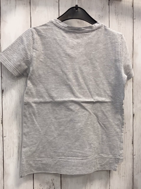 Marc O´Polo T-Shirt  Gr. 116  grau hellgraue Streifen bunte Schrift 