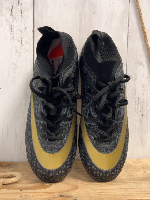   Fußballschuhe  Gr. 34  schwarz grau golden 