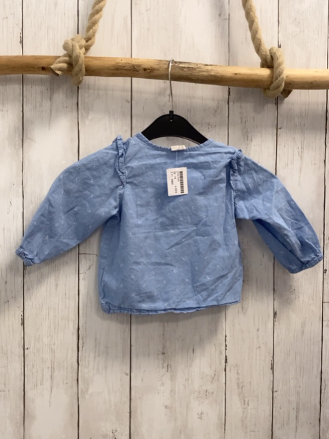 H&M  Bluse  Gr. 74  hellblau weiße Blumen Rüschen