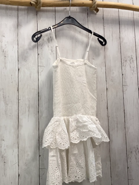 H&M  Kleid  Gr. 134  weiß gesmoktes Oberteil Rüschenrock mit Lochstickerei 