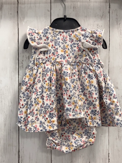 H&M  Kleid  Gr. 56  weiß Struktur Blumen Bodyuntereil 