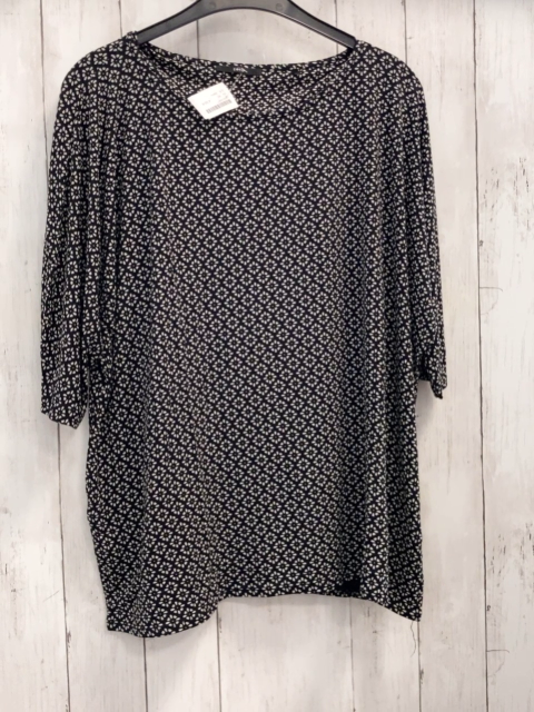 Zero  T-Shirt  Gr. 42  schwarz hellgraue Blumen 