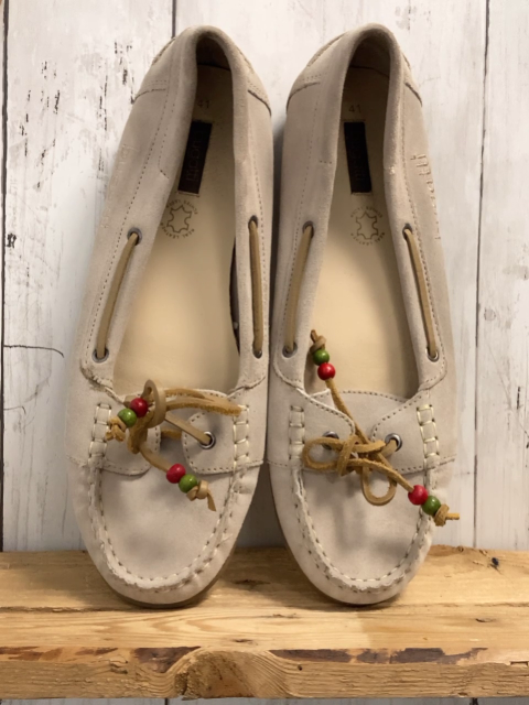 Bugatti  Ballerinas  Gr. 41  grau Lederschnürsenkel mit Perlen 