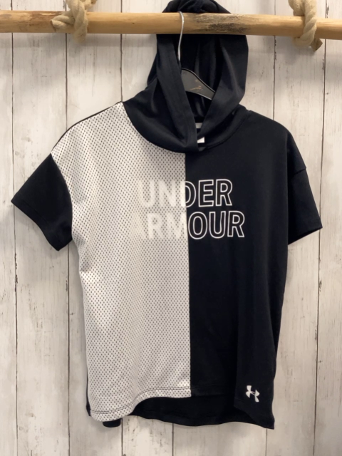 Under Armour  Sportrshirt  Gr. 128  schwarz Kapuze weiße Schrift + weiß Netzmuster 